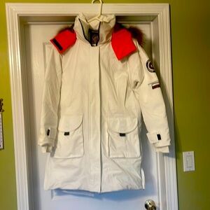 BOSIDENG GOOSEBUMPS Premium Down, Wind Proof, Warm Flex,Hooded Parka Size M